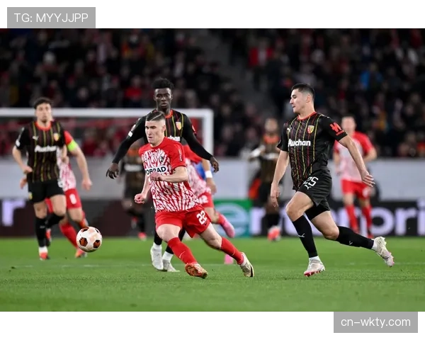 弗赖堡遭遇客场三连败 防守体系崩溃失球数激增